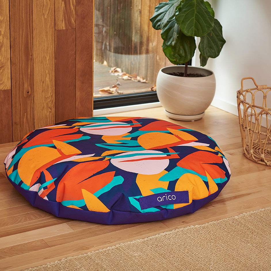 Coussin de sol Arico avec motif Mali dans une ambiance maison.