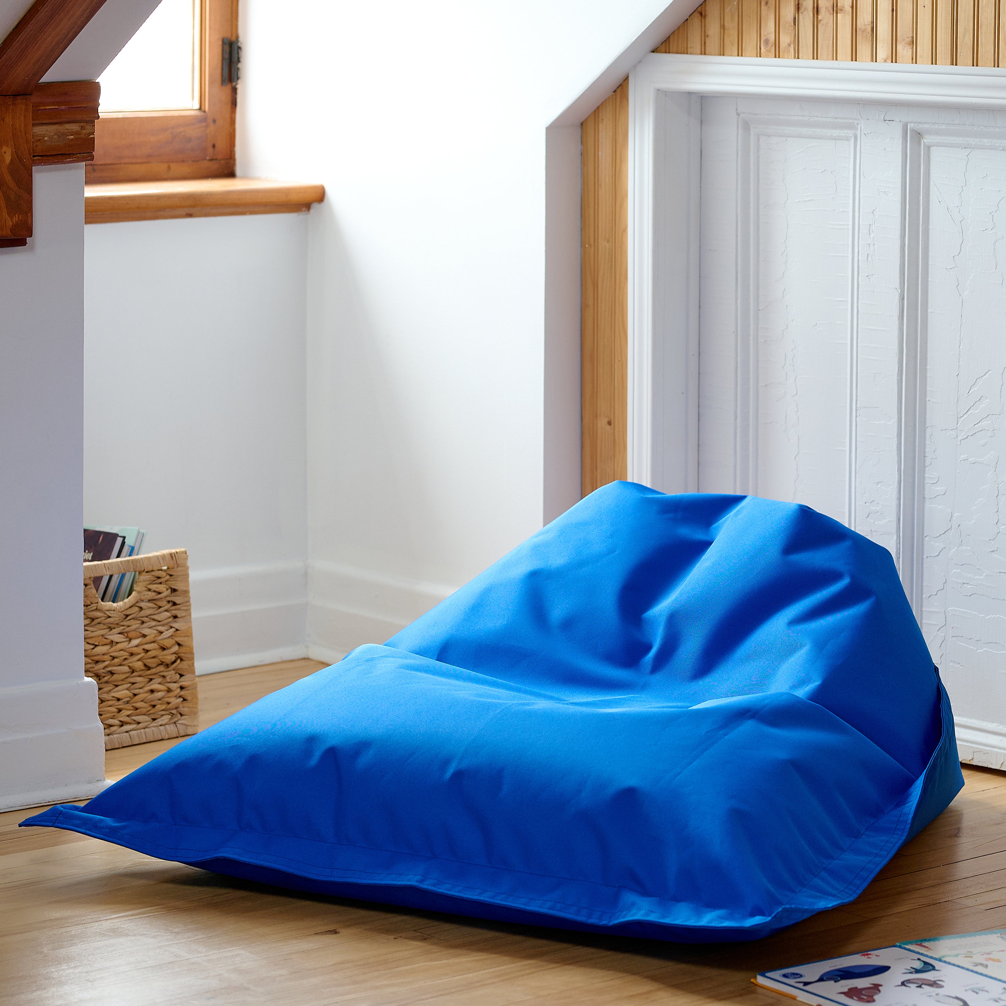 Un bean bag ARICO pour un coin de lecture et détente parfait pour les enfants, dans la chambre ou dans une salle de jeux, confort, relaxation, lecture, gaming, chill room