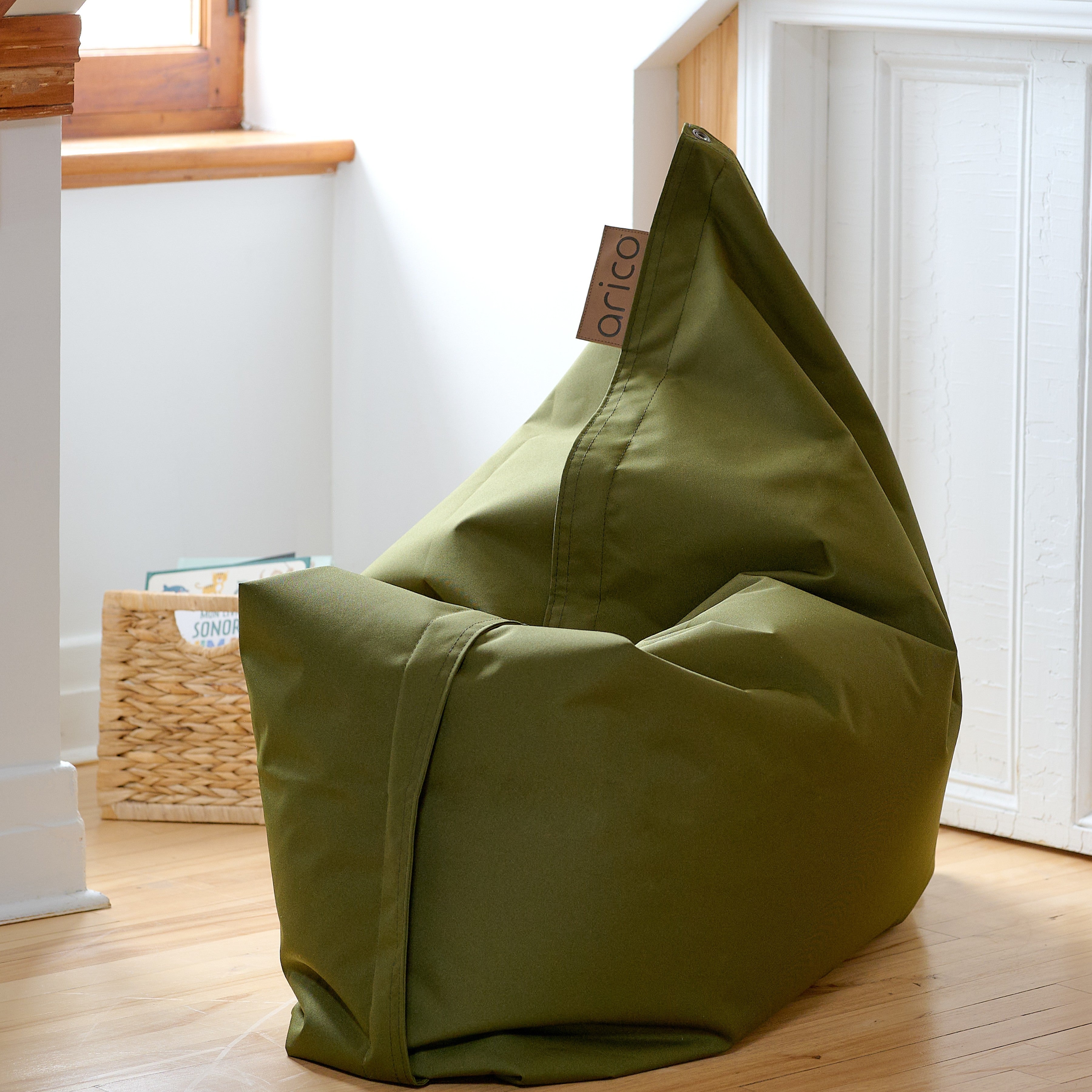 Un bean bag ARICO pour un coin de lecture et détente parfait pour les enfants, dans la chambre ou dans une salle de jeux, confort, relaxation, lecture, gaming, chill room