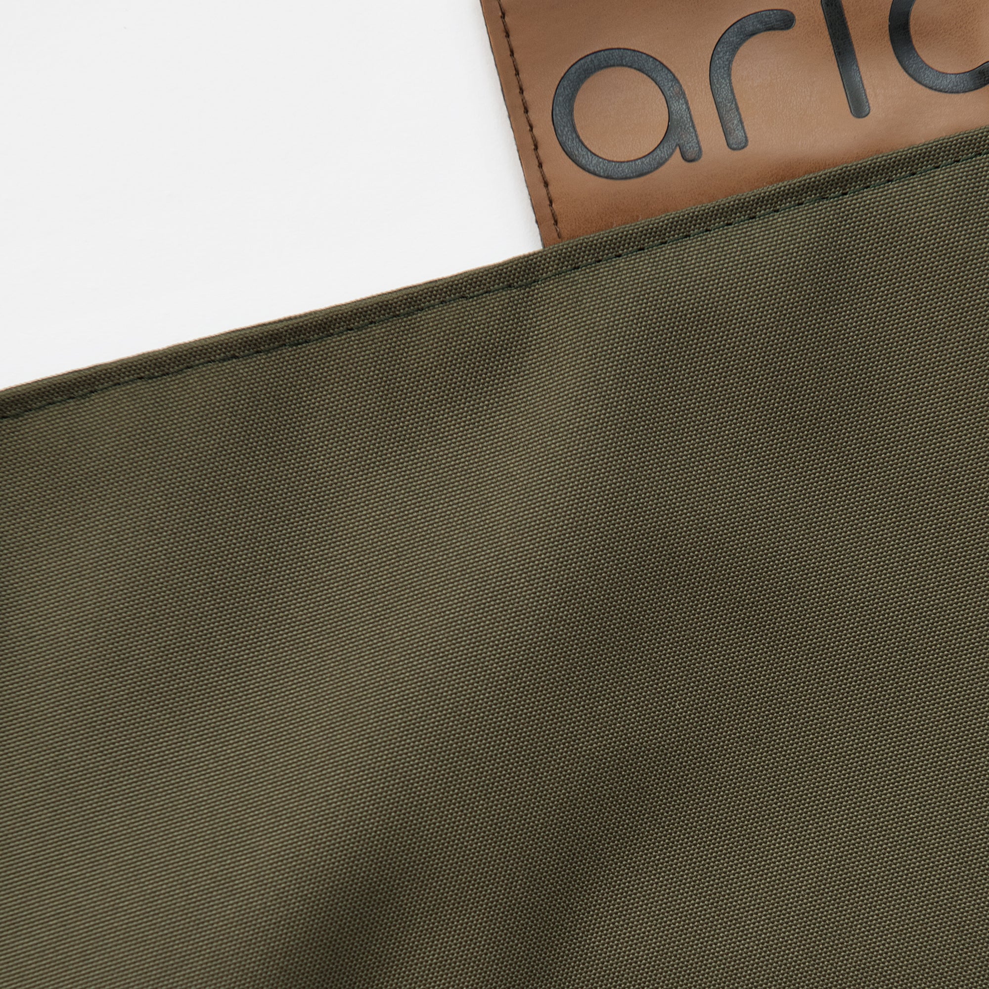 Housse Arico de couleur olive